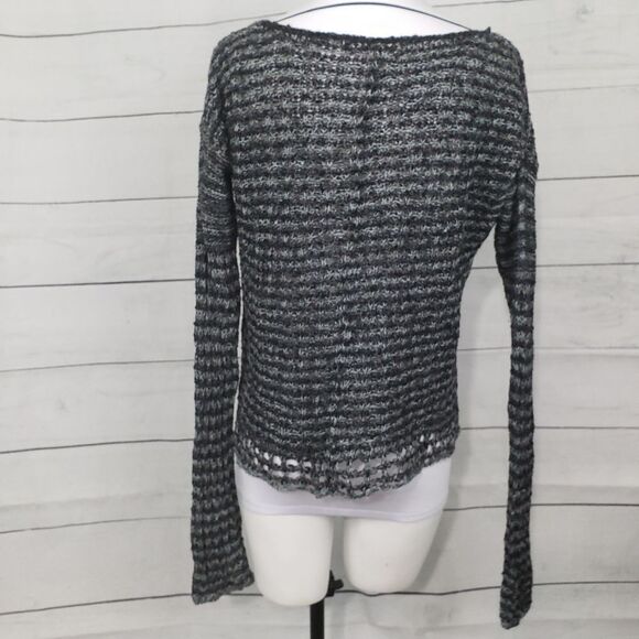 3/$25 Free People chunky knit crop top Large - Picture 5 of 7